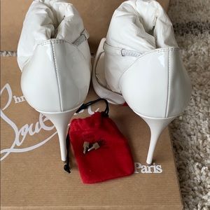 ❌SOLD❌White CLB strappy .5 heels. Extra photos.